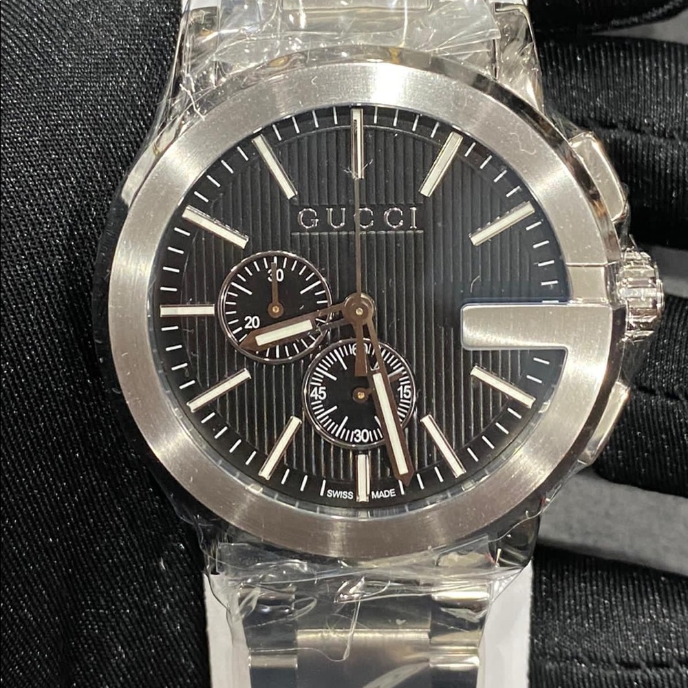 NIB Black Gucci Watch - Picture 9 of 10